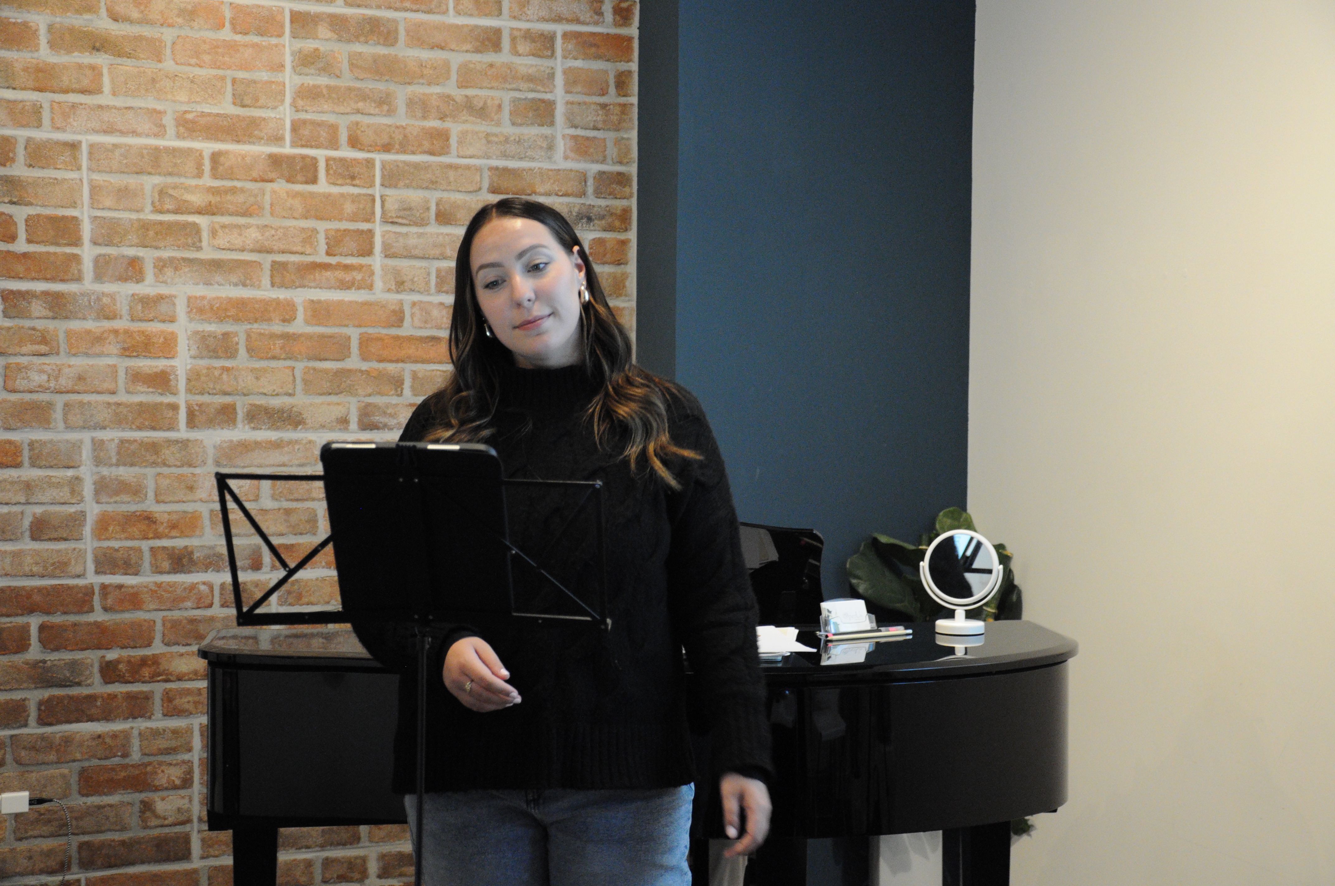 Nicole Pillhofer teaching